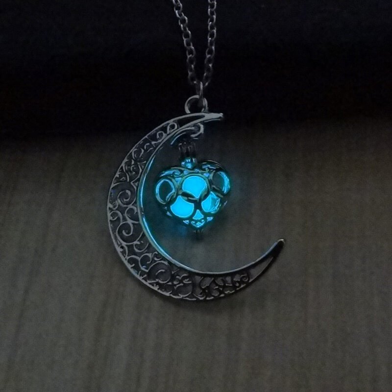 Glowing Pendant Necklace - Image 8