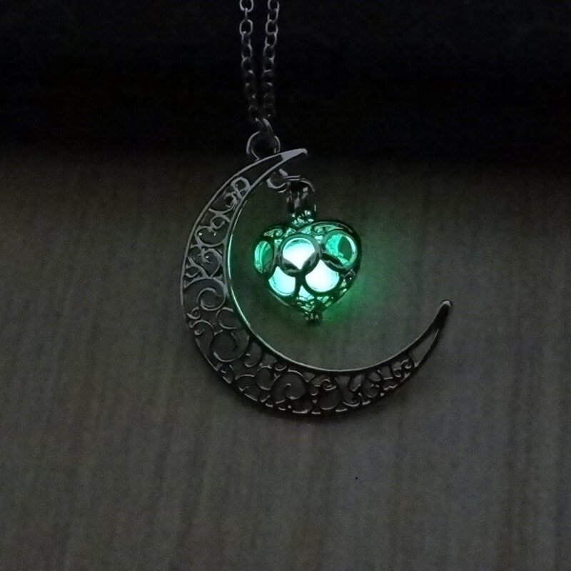Glowing Pendant Necklace - Image 7
