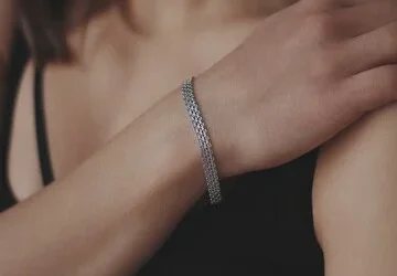 Mastering the Arm Stack: How to Mix and Match Bracelets for a Chic Look
