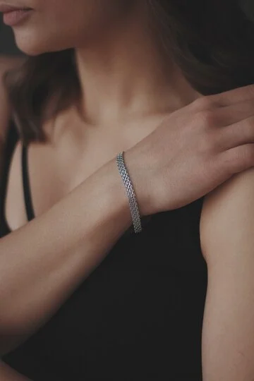 Mastering the Arm Stack: How to Mix and Match Bracelets for a Chic Look